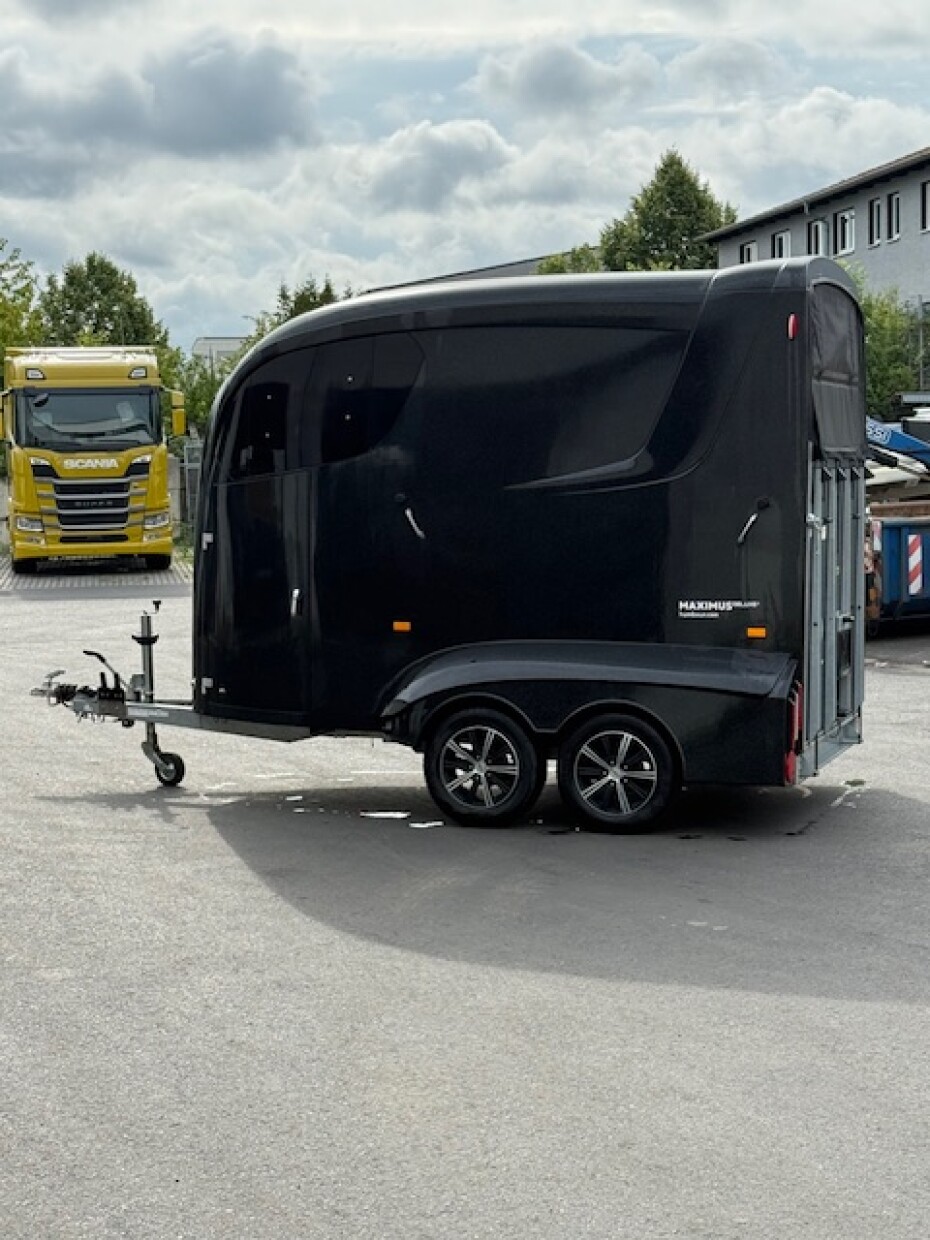 Humbaur Pferdeanhänger Maximus Deluxe - Top Zustand