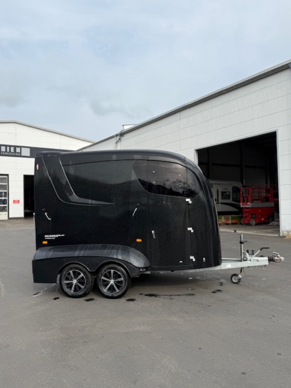 Humbaur Pferdeanhänger Maximus Deluxe - Top Zustand