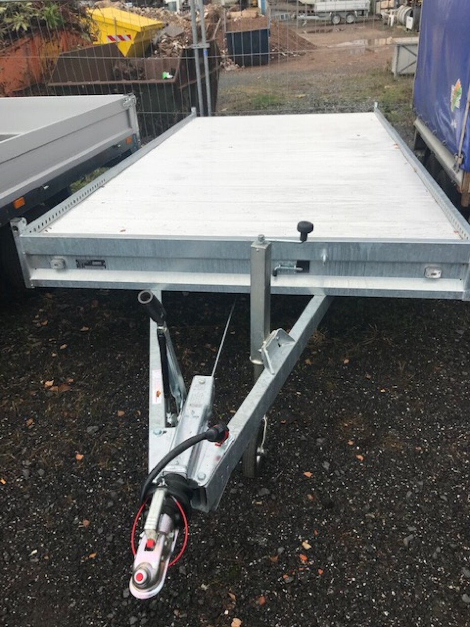 Anssems Fahrzeugtransporter 