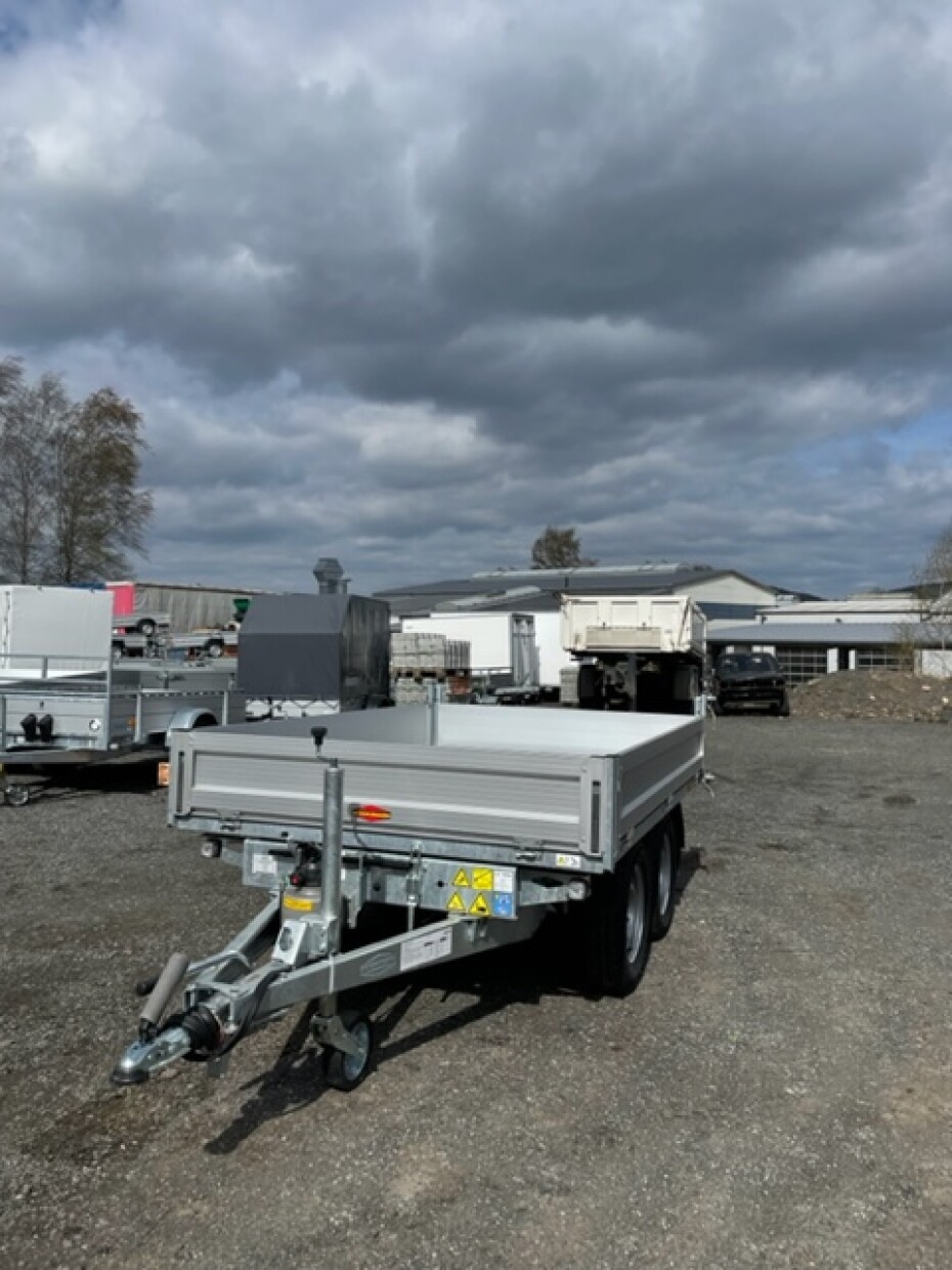 Böckmann Rückwärtskipper 2 Achser mit elektr. Bedienung