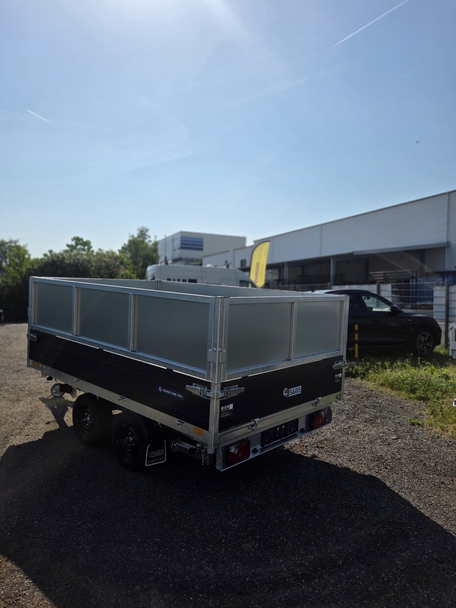 Saris Dreiseitenkipper mit Elektronik und Blechaufsatz 