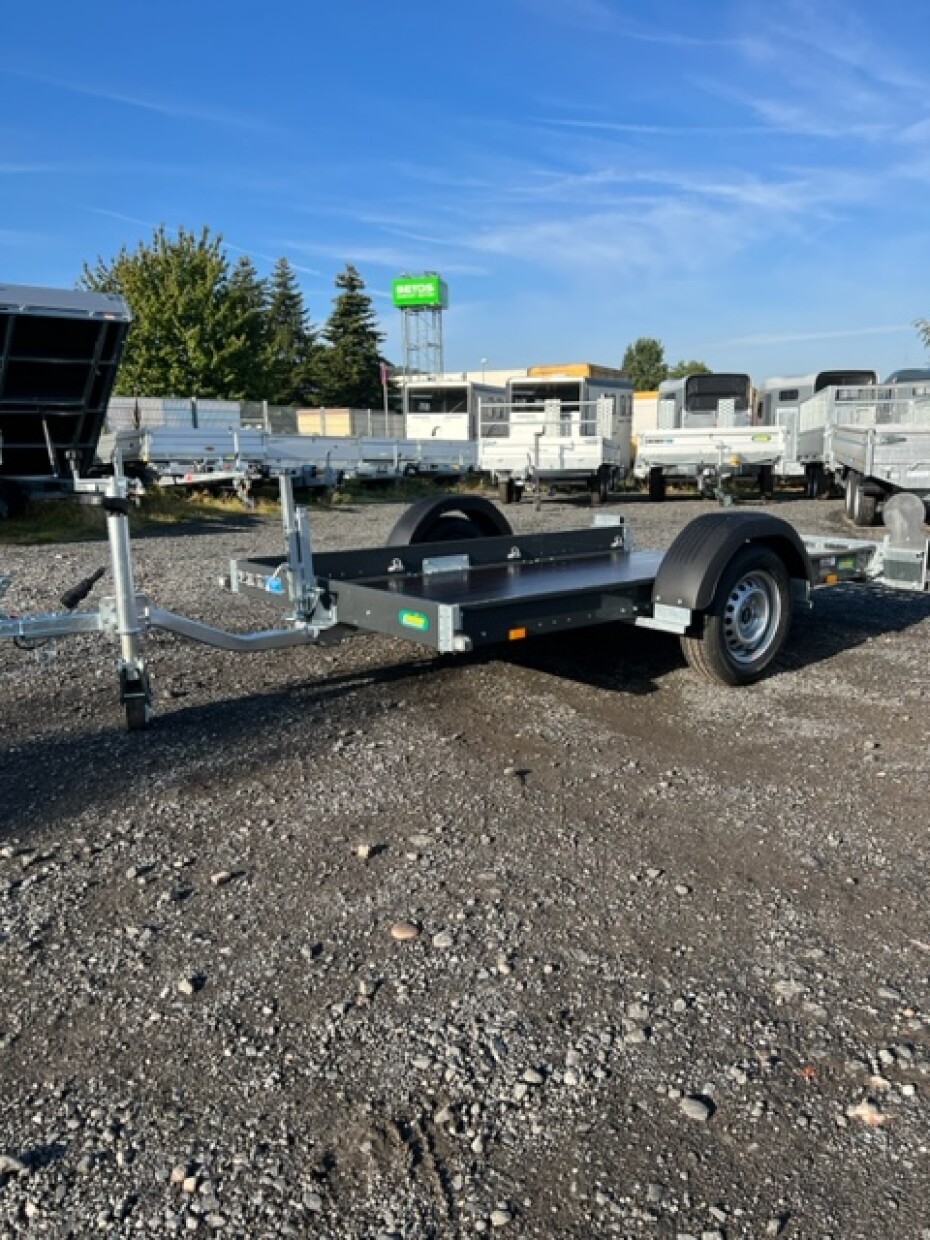 Unsinn Absenkanhänger 1400 kg mit tempo 100km/h 