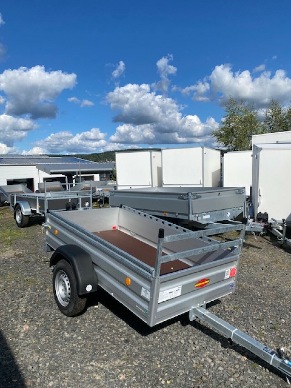 Böckmann Kastenanhänger Tieflader 2,5 x 1,3 m mit Profipaket