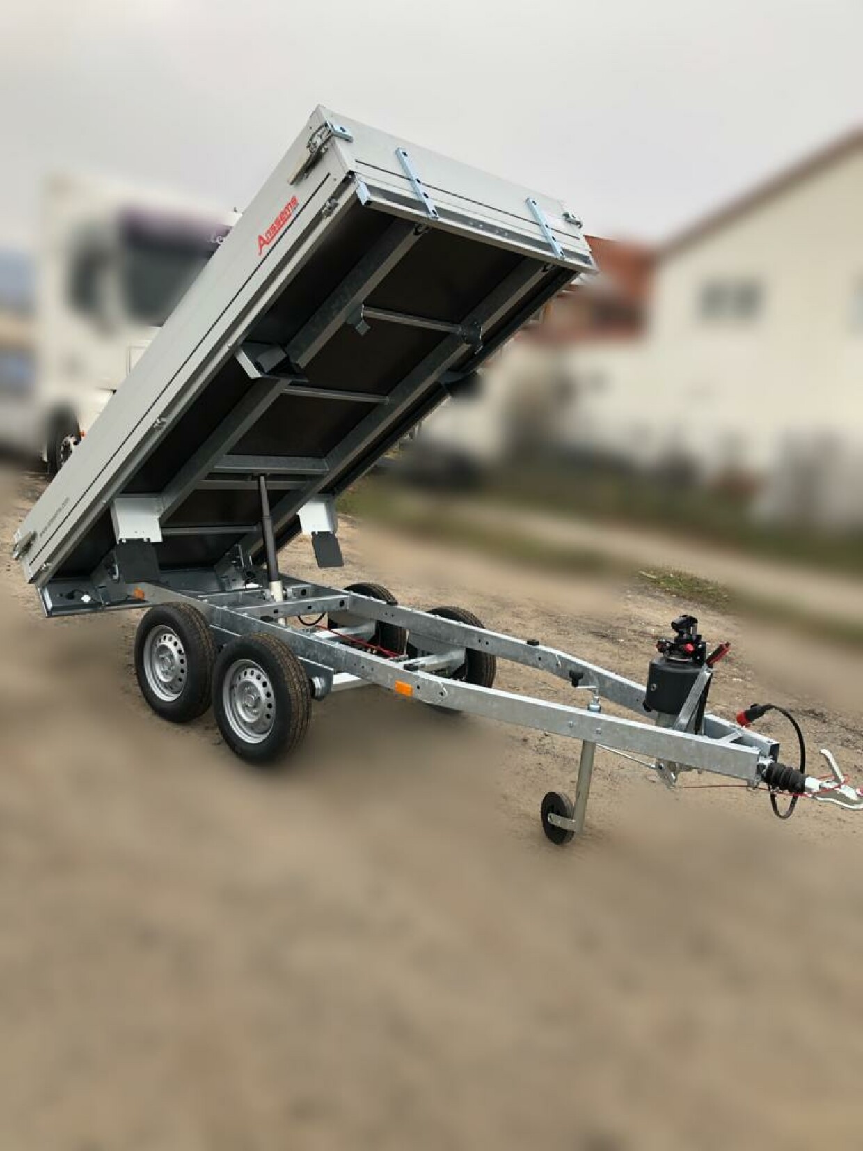 Anssems Rückwärtskipper mit Schwarzen Felgen 2000 kg 