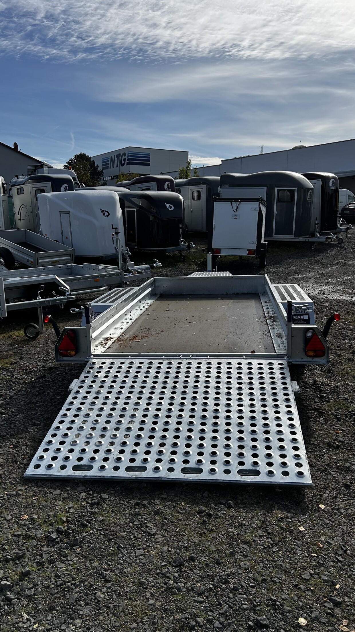 Saris Maschinentransporter