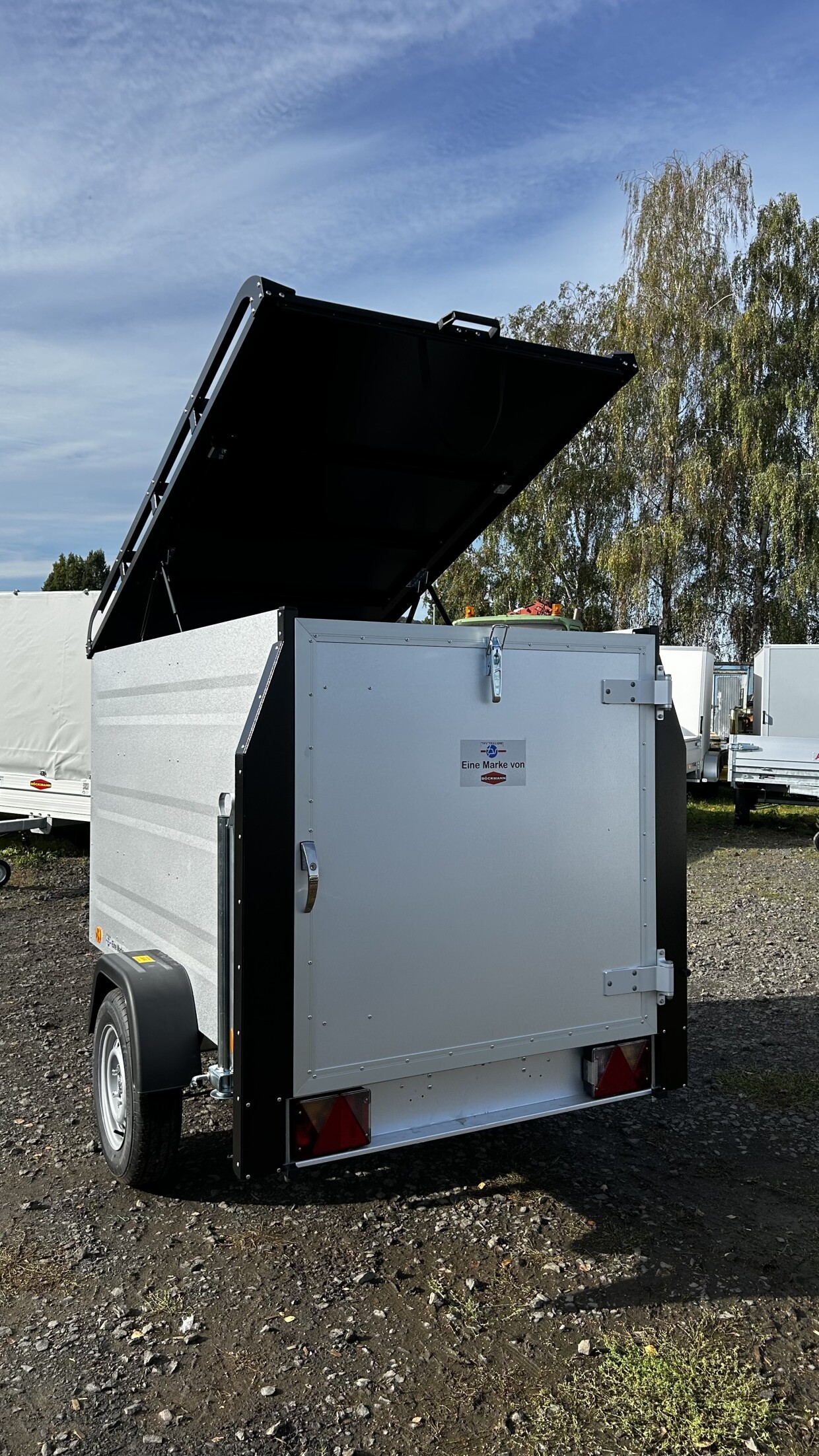 TPV Kofferanhänger mit Deckel 250 kg für Dachzelt
