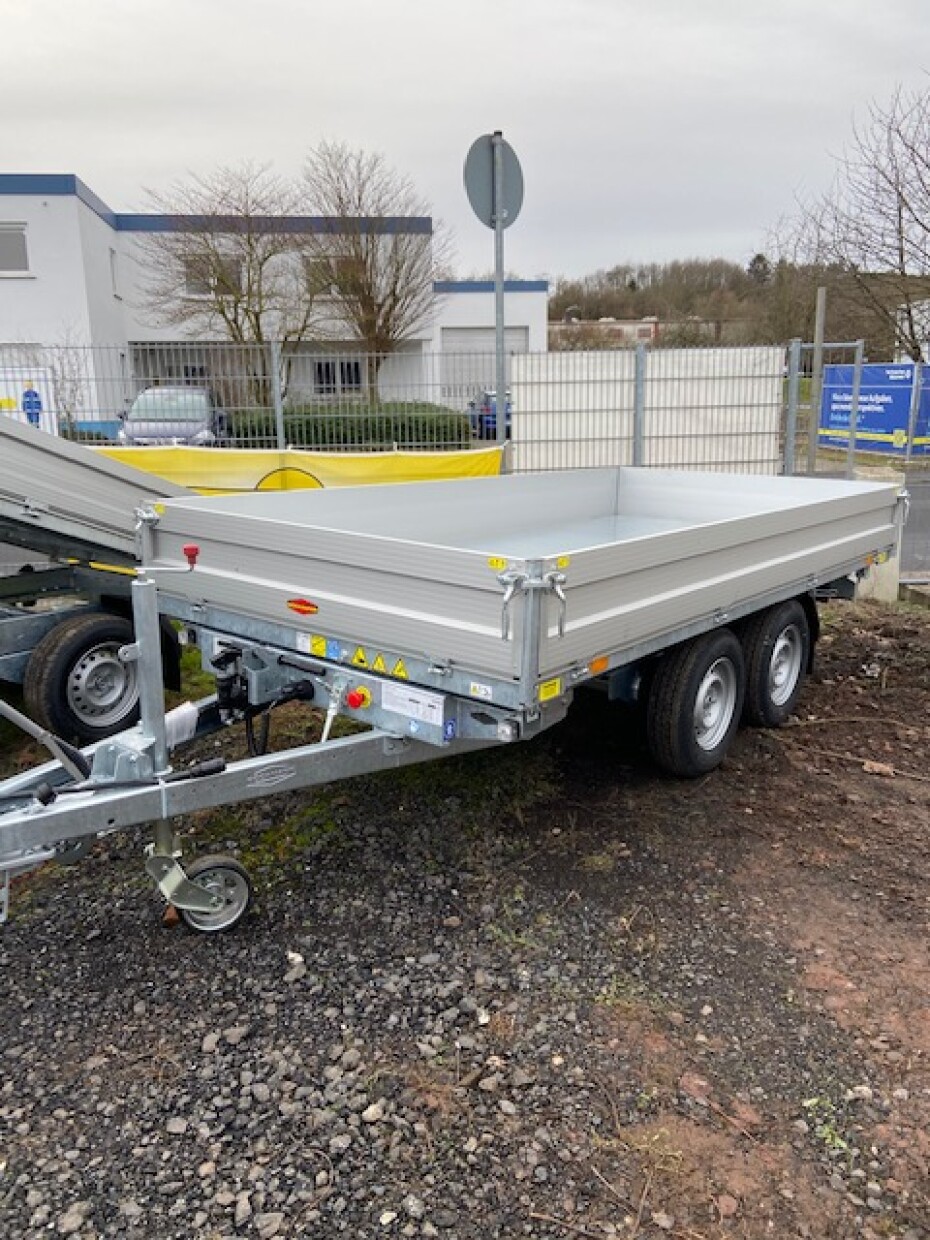 Böckmann Dreiseitenkipper 3,74 m lang