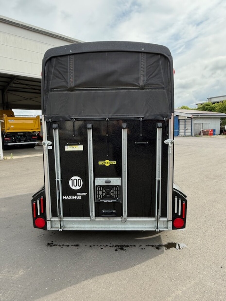 Humbaur Pferdeanhänger Maximus Deluxe - Top Zustand
