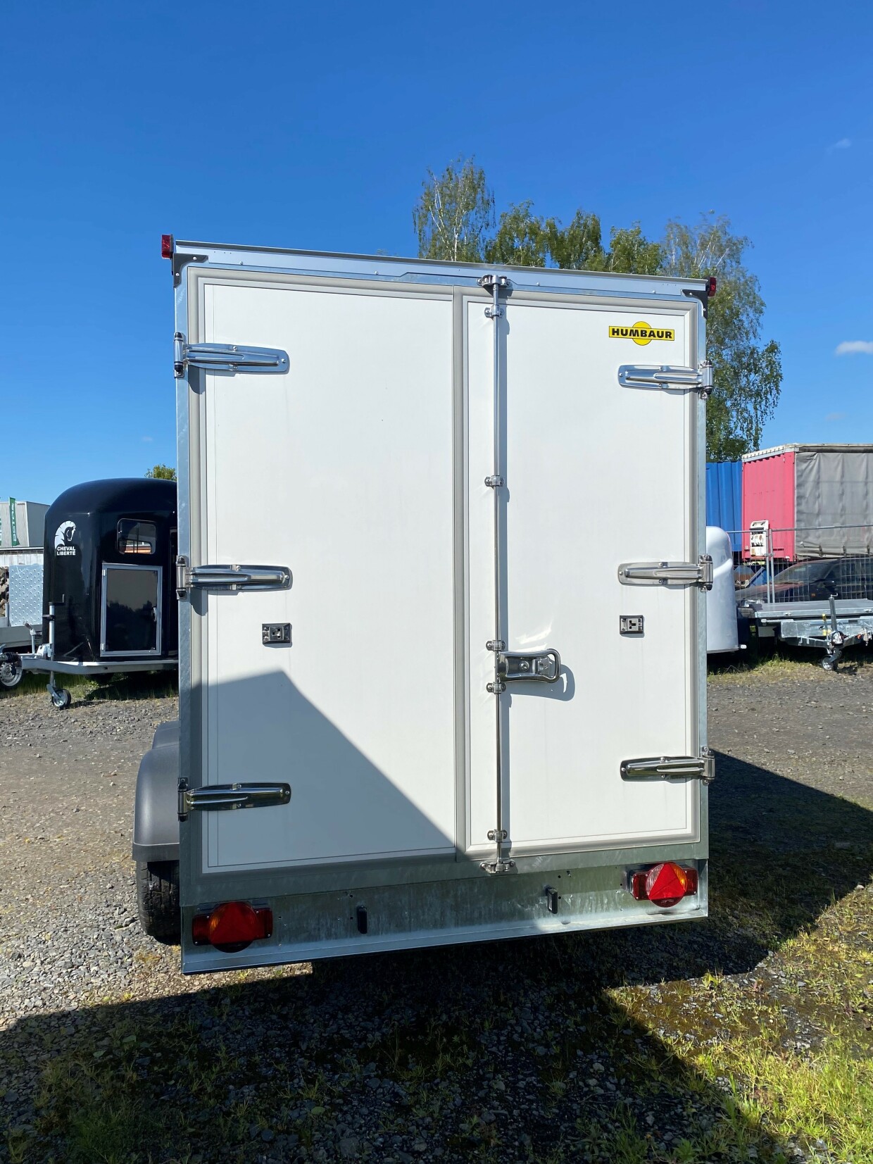 Humbaur Kühlanhänger 3,18 x 1,73 x 1,88m 2-Achser 